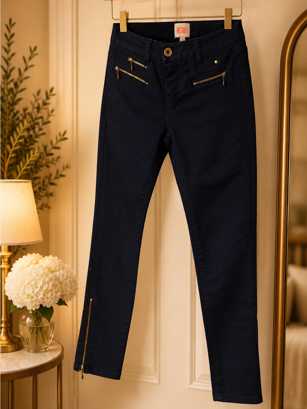 Gianni Bini dark wash denim Zip-Pocket Skinny Jeans.